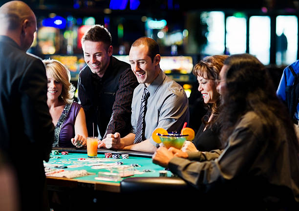 Lucky Twins live dealer stream with card table and player interface